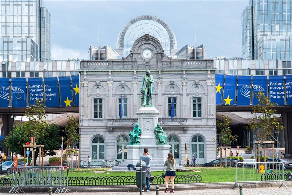 EU-Parlament für Abschwächung des Lieferkettengesetzes (Archivbild).Alicia Windzio/dpa