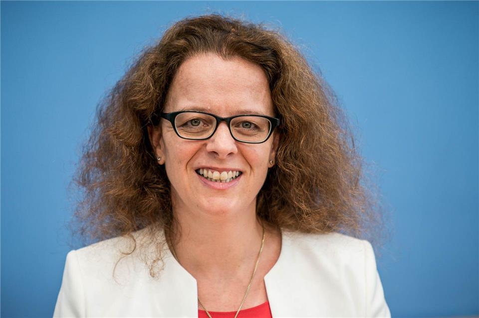 EZB-Direktorin Isabel Schnabel bleibt trotz Entspannung im Iran-Krieg vorsichtig. (Archivbild)Michael Kappeler/dpa