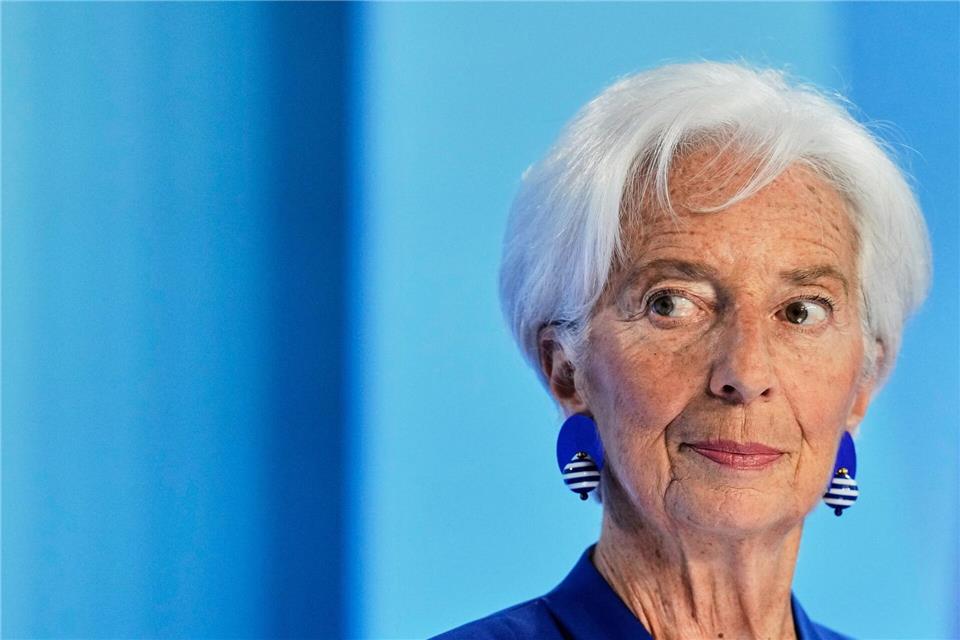 EZB-Präsidentin Christine Lagarde zeigt sich entschlossen gegen steigende Inflation.Michael Probst/AP/dpa