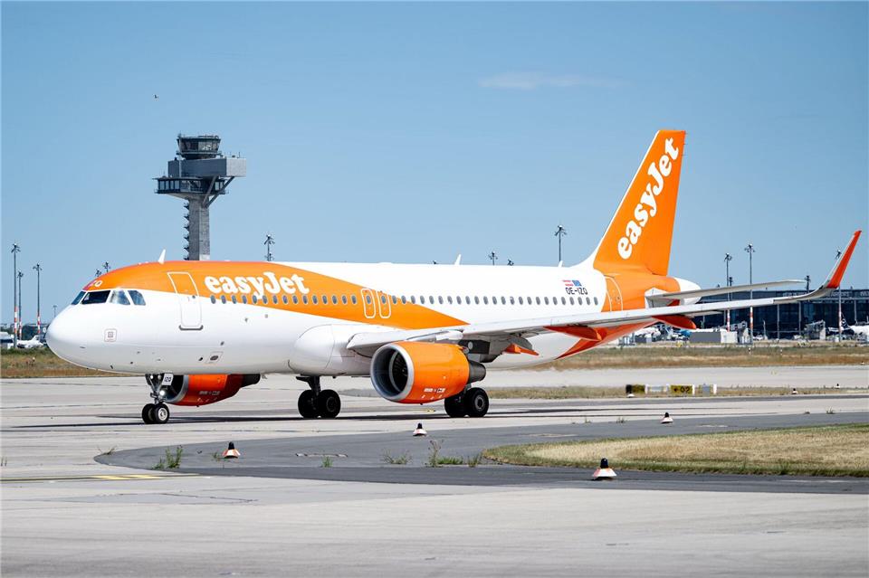 Easyjet bietet noch viele Direktflüge ab Berlin an.  Fabian Sommer/dpa