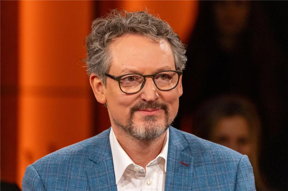 Hirschhausen meidet seit Tierversuchen Schweinefleisch  Eckhart von Hirschhausen sagt, dass Fleischessen „längst kein Teil meiner kulturellen Identität mehr“ ist. (Archivfoto)Focke Strangmann/dpa