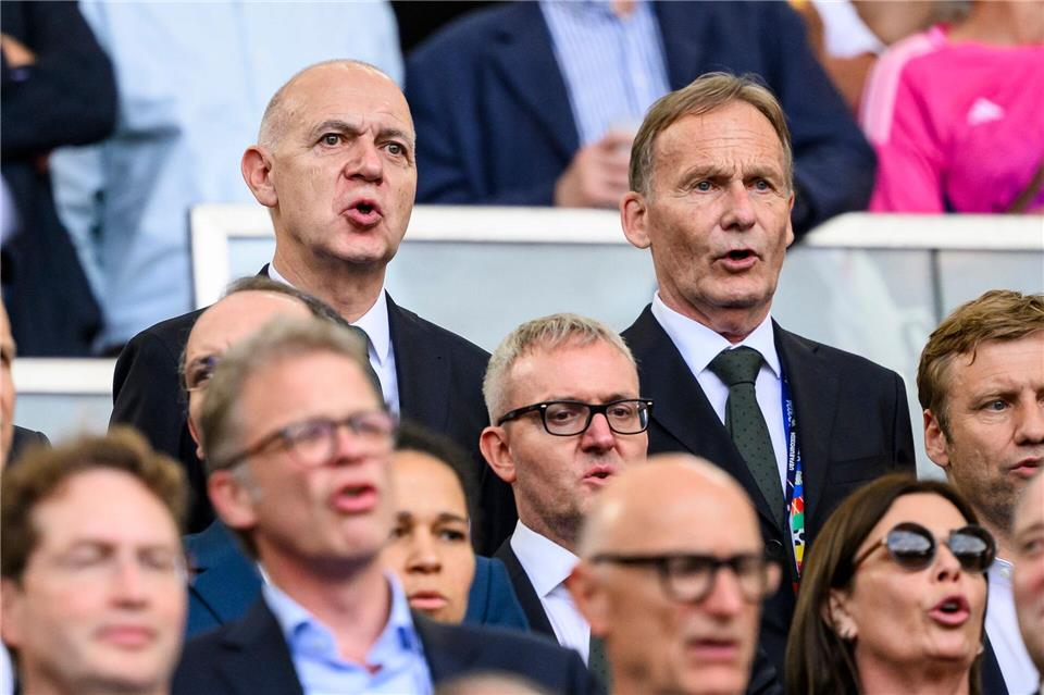 „Eckpunkte“-Einigung mit Klopp: Bernd Neuendorf (l) und Hans-Joachim Watzke haben in New York ihr Ziel erreicht. (Archivbild) Tom Weller/dpa