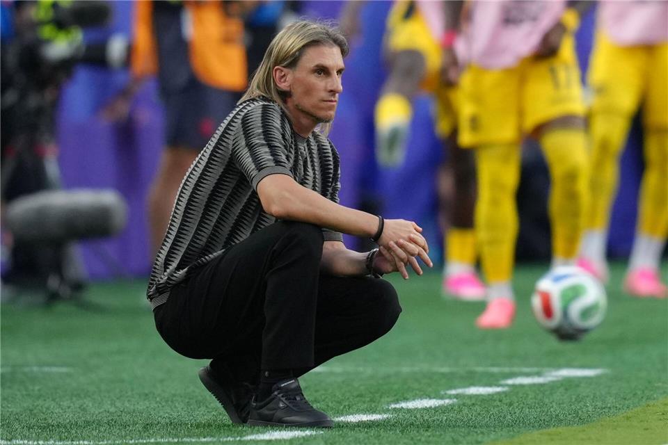 Ecuador-Trainer Sebastián Beccacece steht unter Druck. (Archivbild)Ed Zurga/AP/dpa