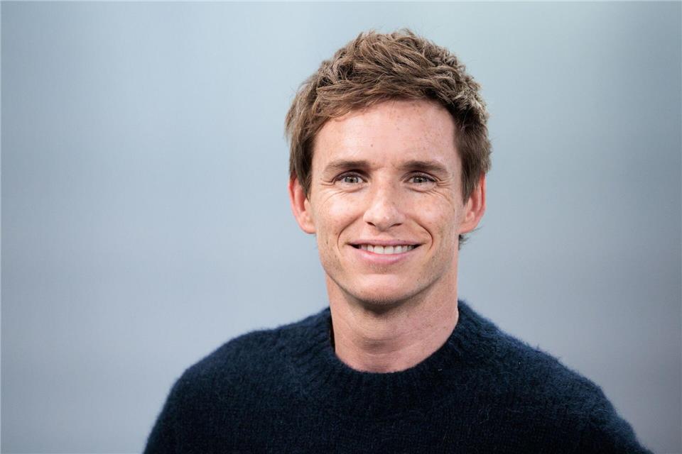 Eddie Redmayne wechselt als Schakal in der Serie oft seine Identität.Carsten Koall/dpa