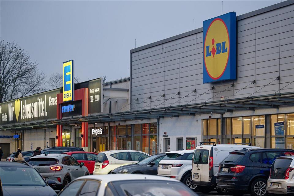 Edeka und Lidl sind zwei der größten Ketten in Deutschland. (Symbolbild)Henning Kaiser/dpa