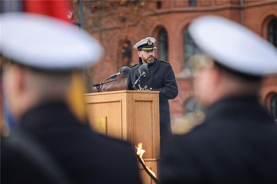 Edgar Behrends zollt den Soldaten und Soldatinnen Respekt.Christian Charisius/dpa