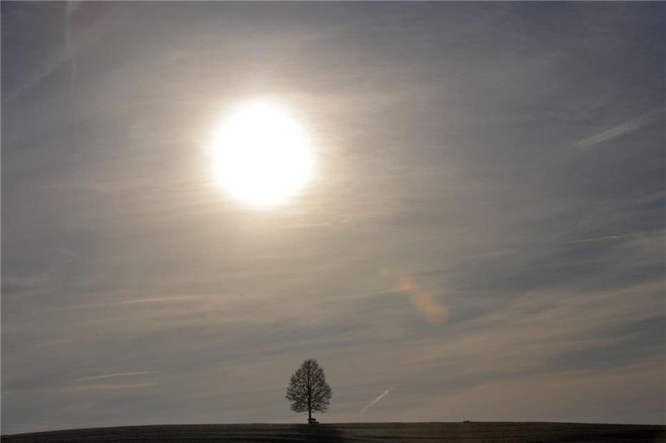 Eher trüb beginnt die Weihnachtswoche beim Wetter. (Symbolbild)Thomas Warnack/dpa