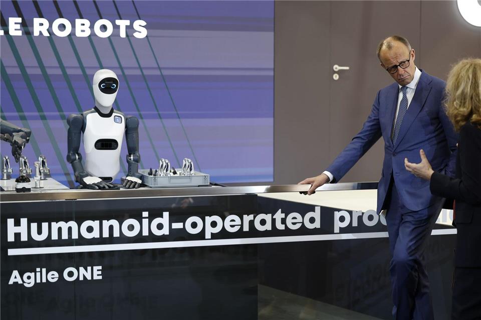 Eigentlich sollten die beiden Staatsoberhäupter den Kanzlerrundgang gemeinsam durchlaufen. Michael Matthey/dpa