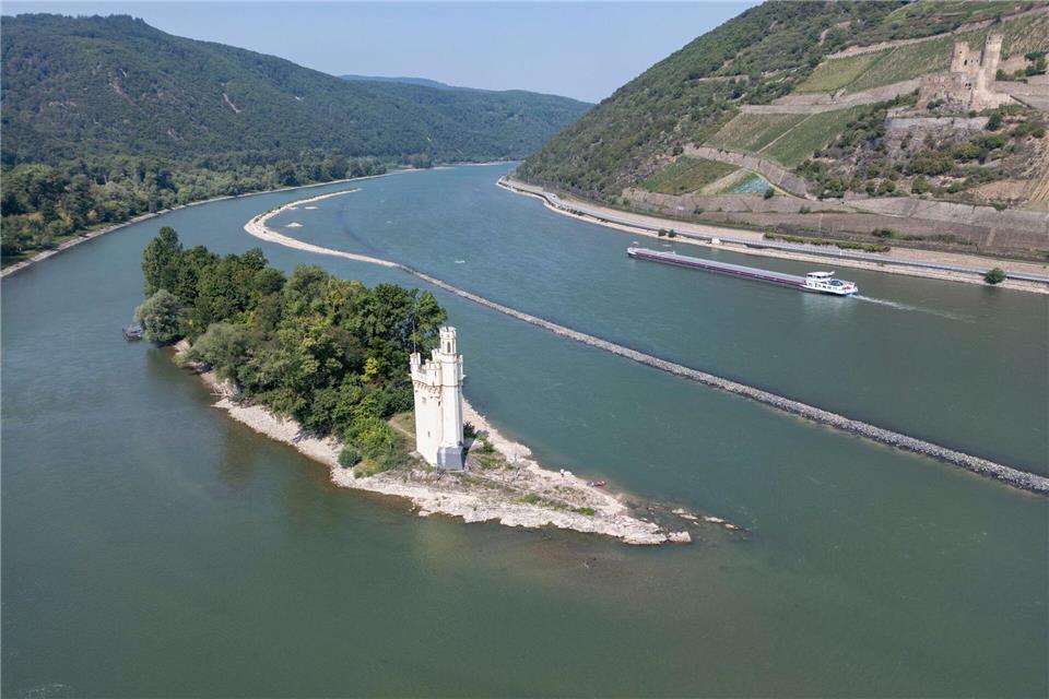 Ein 20-jähriger Mann wird nach einem Badeunfall am Mäuseturm vermisst. (Archivbild)Boris Roessler/dpa