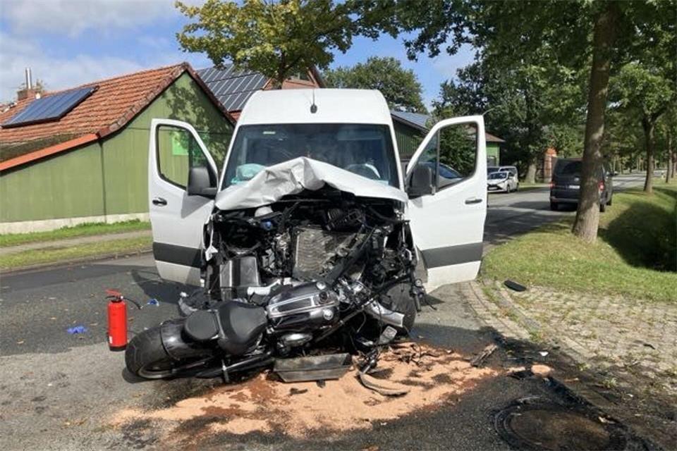 Ein 40-jähriger Motorradfahrer starb bei einem Unfall im Landkreis Stade. Polizeiinspektion Stade/dpa