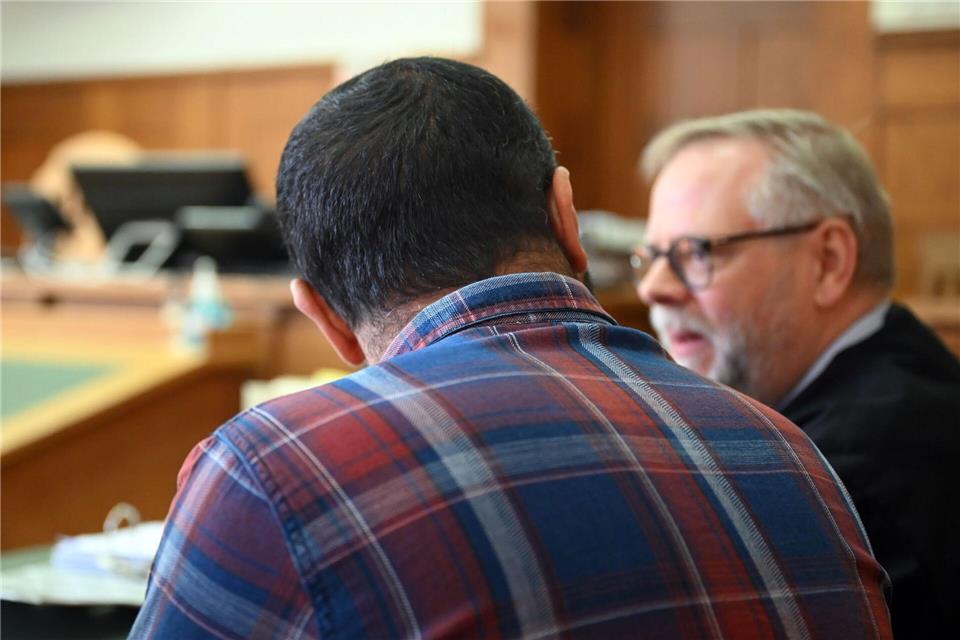 Ein 45-Jähriger soll Montagevorgaben für die Show missachtet haben - das Urteil steht bevor.Uli Deck/dpa