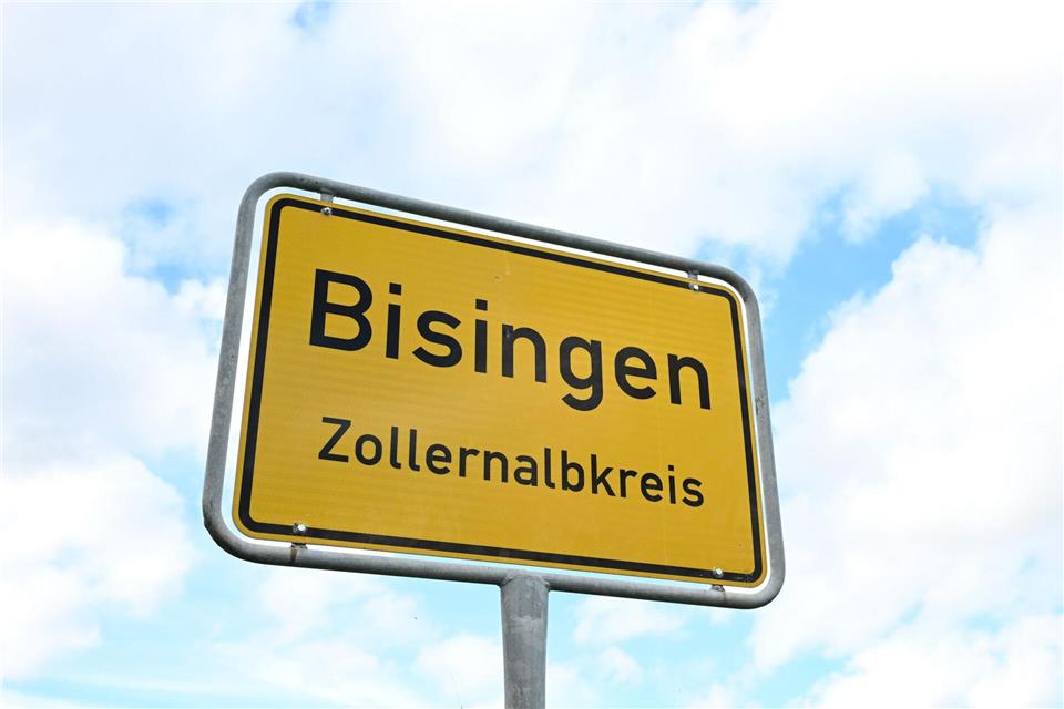 Vater und Sohn tot aufgefunden – familiärer Hintergrund? Ein Angehöriger hatte die Polizei verständigt, nachdem er den 42-Jährigen nicht wie gewohnt erreicht hatte. (Symbolfoto)Bernd Weißbrod/dpa