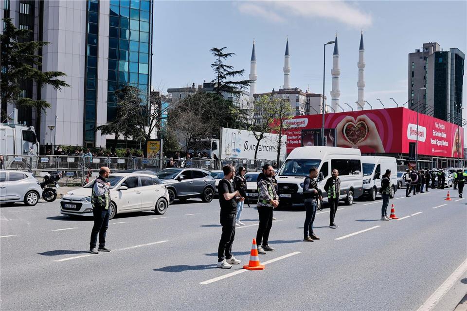 Ein Angreifer wurde getötetOmer Hamza Yildiz/AP/dpa