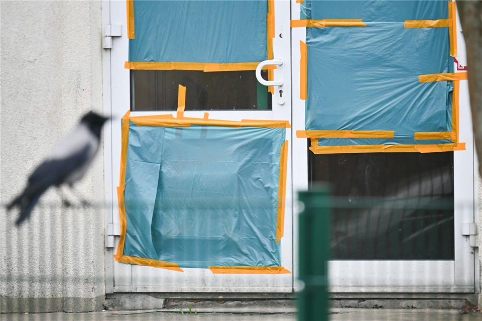 Ein Angriff auf die Flüchtlingsunterkunft in Stahnsdorf zählt zu den Gewaltstraftaten, die der Verein Opferperspektive für 2025 auflistet. (Archivbild)Sebastian Christoph Gollnow/dpa