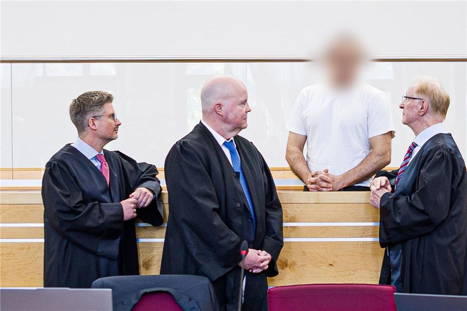 Ein Arzt der Medizinischen Hochschule soll zwei Patienten getötet und es in einem Fall versucht haben.Moritz Frankenberg/dpa