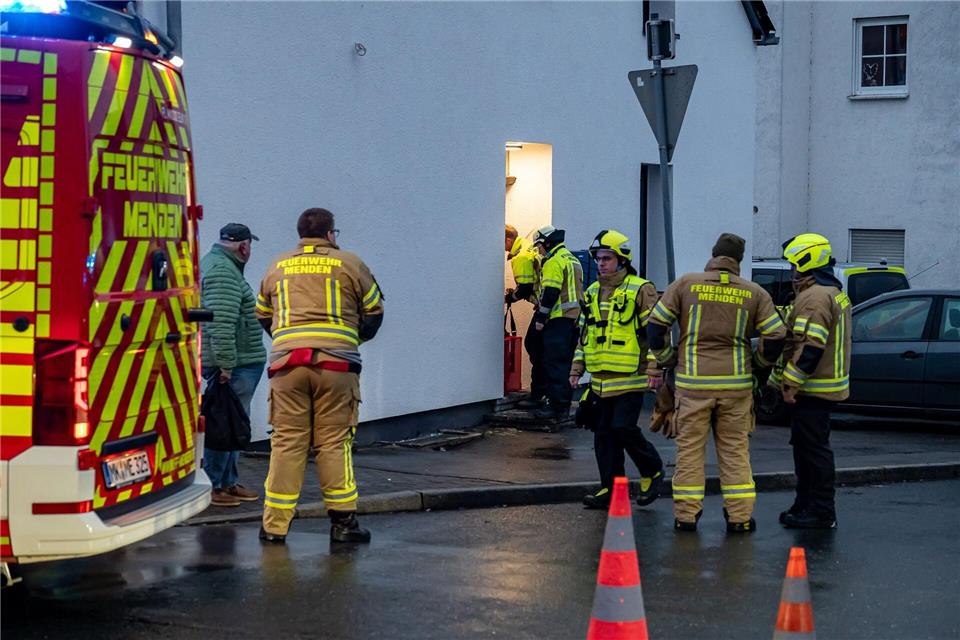 Ein Autofahrer hatte eins der Kinder im Vorbeifahren gesehen.Markus Klümper/dpa