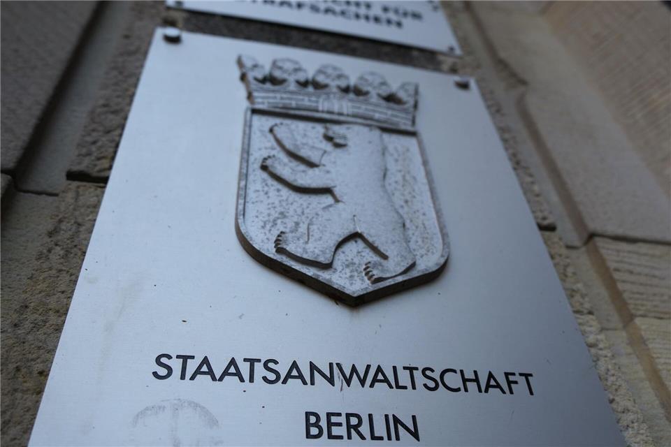 Ein Beschuldigter wird wegen mangelnden Haftgründen freigelassen - gegen ihn besteht aber weiter dringender Tatverdacht. (Archivbild)Soeren Stache/dpa