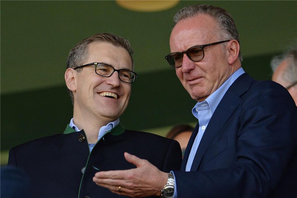 Ein Bild aus gemeinsamen Vorstandszeiten: Jan-Christian Dreesen (l) und Karl-Heinz Rummenigge. (Archivbild)picture alliance / dpa