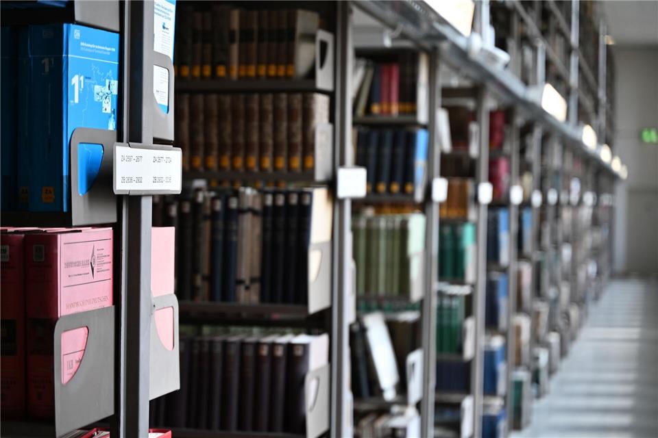 Ein Blick in das Magazin der Bibliothek des Deutschen Museums.Florian Diettrich/dpa