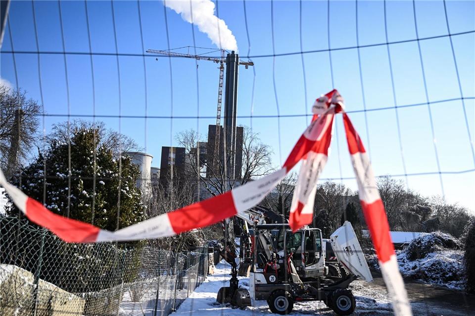 Ein Brandanschlag auf eine Kabelbrücke verursachte den Ausfall.Britta Pedersen/dpa