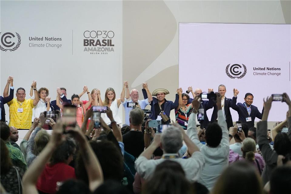 Ein Bündnis unter Führung von Kolumbien und den Niederlanden macht sich für einen sozial gerechten Ausstieg aus fossilen Energien stark. Joshua A. Bickel/AP/dpa