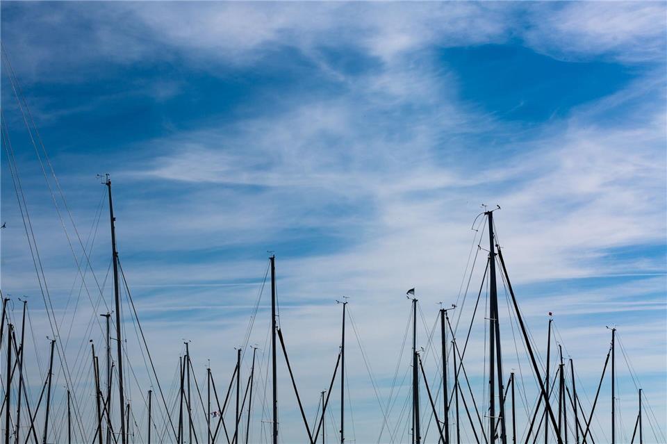 Ein Crewmitglied der deutschen Segelyacht „Walross 4“ ist bei einem Unfall auf dem Atlantik ums Leben gekommen. (Archivbild)Philipp von Ditfurth/dpa