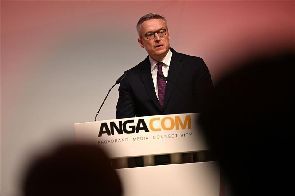 Ein DSL-Aus „mit der Brechstange“ möche er nicht: Bundesdigitalminister Karsten Wildberger (CDU).Wolf von Dewitz/dpa