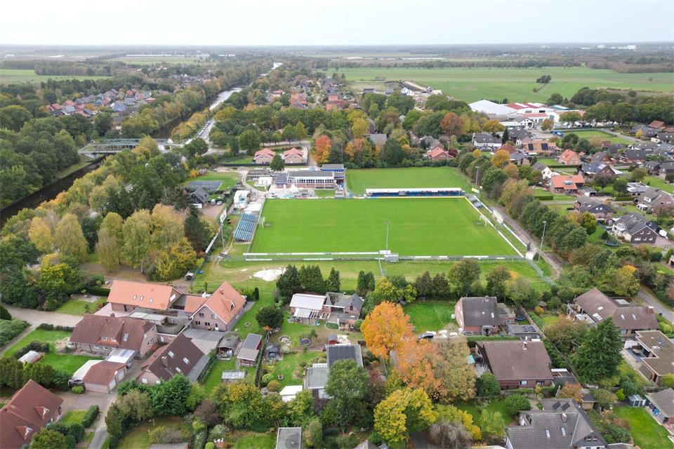 Ein Dorf im Pokalfieber: Jeddeloh II vor dem Duell mit dem Hauptstadtclub Hertha BSC.Lars Penning/dpa