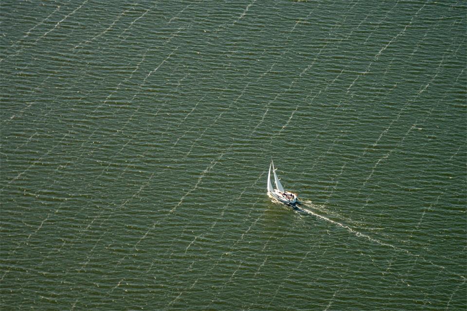 Ein Duo aus dem Landkreis Rostock soll laut Staatsanwaltschaft versucht haben, viel Kokain per Segeljacht nach Europa zu bringen. (Symbolbild)Axel Heimken/dpa