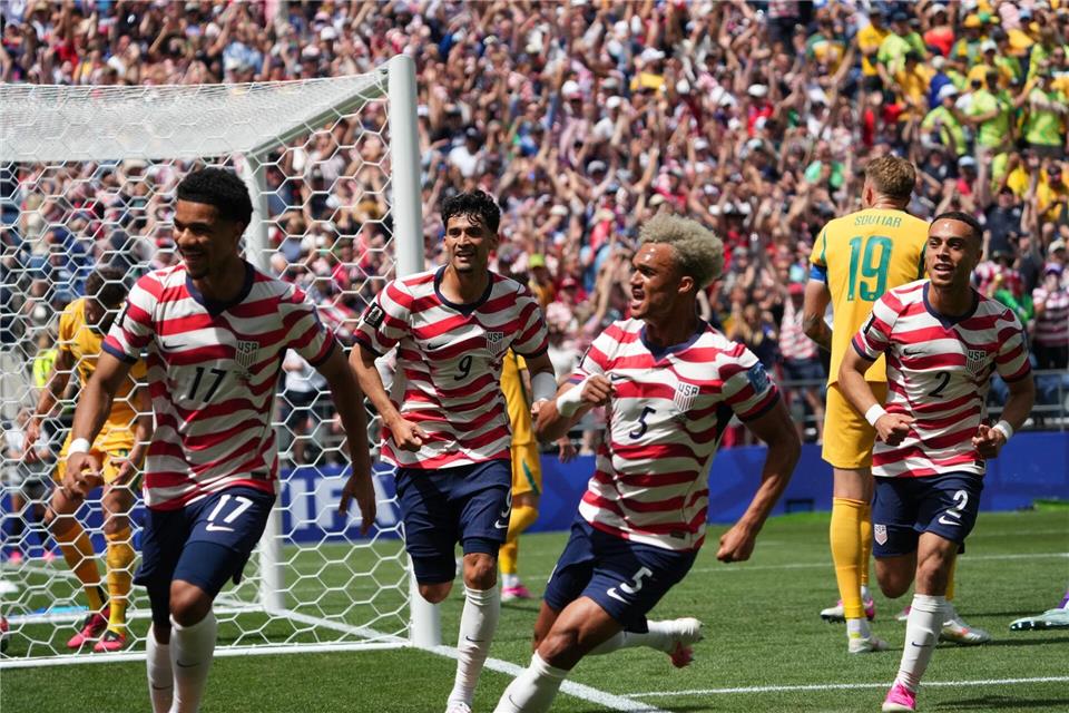 Ein Eigentor ließ das US-Team früh jubeln.Ted S. Warren/AP/dpa