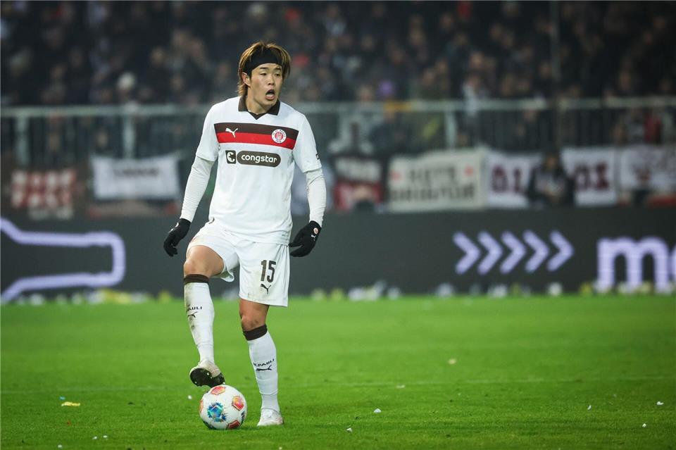 Ein Einer von vielleicht bald drei japanischen Spielern beim FC St. Pauli: Winter-Neuzugang Tomayo Ando.Christian Charisius/dpa