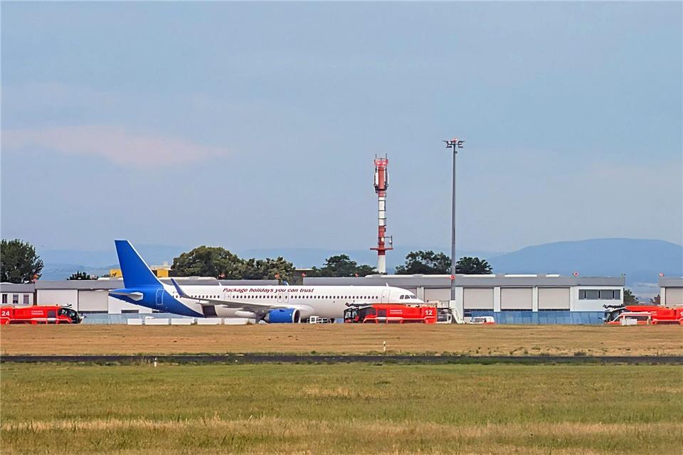 Ein Flieger mit 232 Menschen an Bord ist in Erfurt notgelandet.Martin Wichmann/WichmannTV /dpa