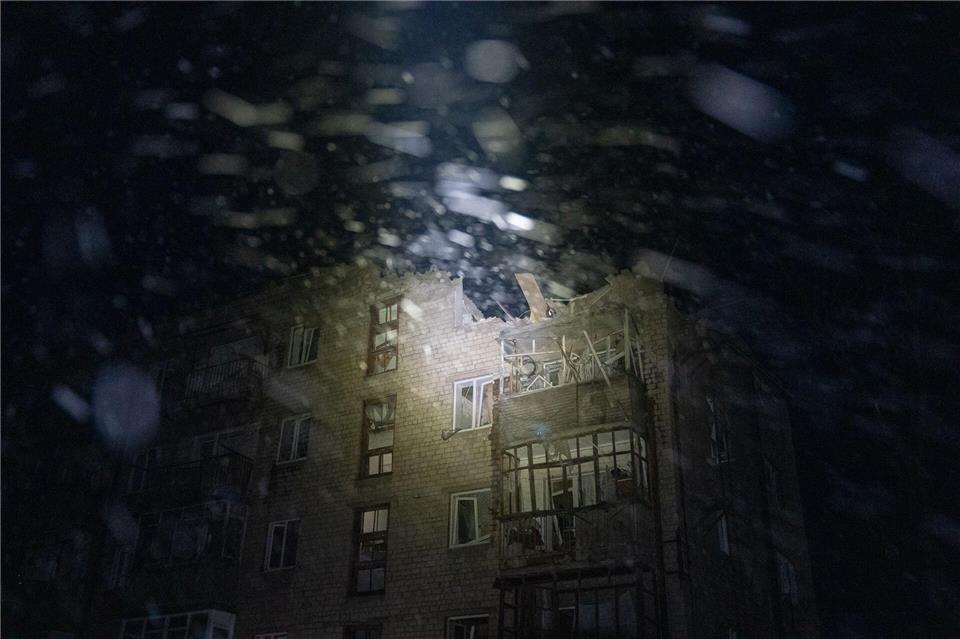 Ein Gebäude ist durch eine russische Bombe zerstört.Tommaso Fumagalli/ZUMA Press Wire/dpa