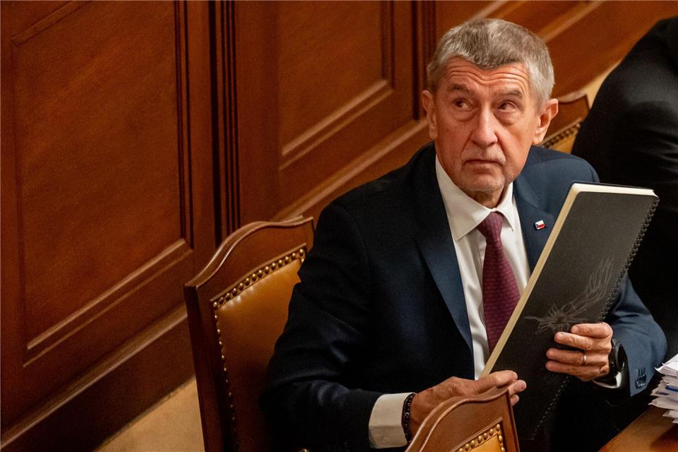 Ein Gericht hat einen Rentner verurteilt, der den jetzigen tschechischen Regierungschef Andrej Babis im Wahlkampf attackiert hatte. (Archivbild)Deml Ondøej/CTK/dpa