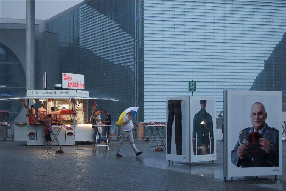 Ein Gewitter sorgte unter anderem für Störungen bei mehreren Veranstaltungen. Carsten Koall/dpa