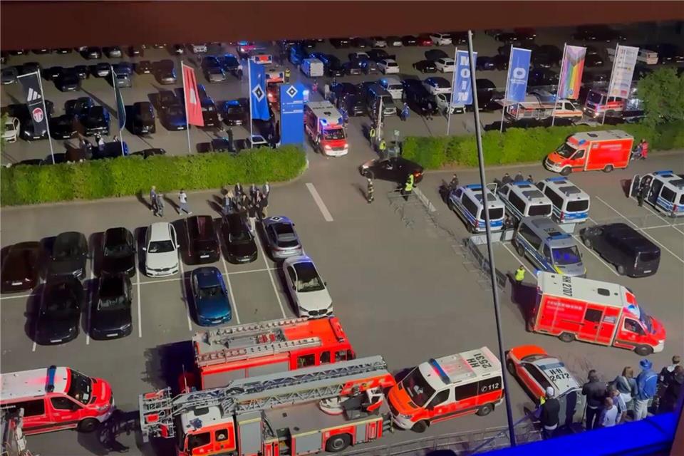 Ein Großaufgebot an Rettungskräften kümmerte sich um die Verletzten.Marcus Brandt/dpa