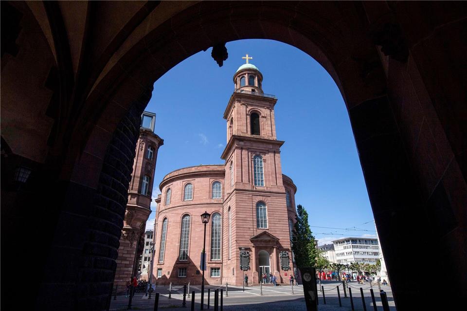 Ein Haus der Demokratie soll die Paulskirche ergänzen, die ein wichtiger Ort der deutschen Demokratiegeschichte ist. (Archivbild)Boris Roessler/dpa