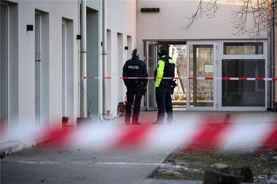 Ein Kind ist bei einem Unfall in einer Kita tödlich verletzt worden.Britta Pedersen/dpa