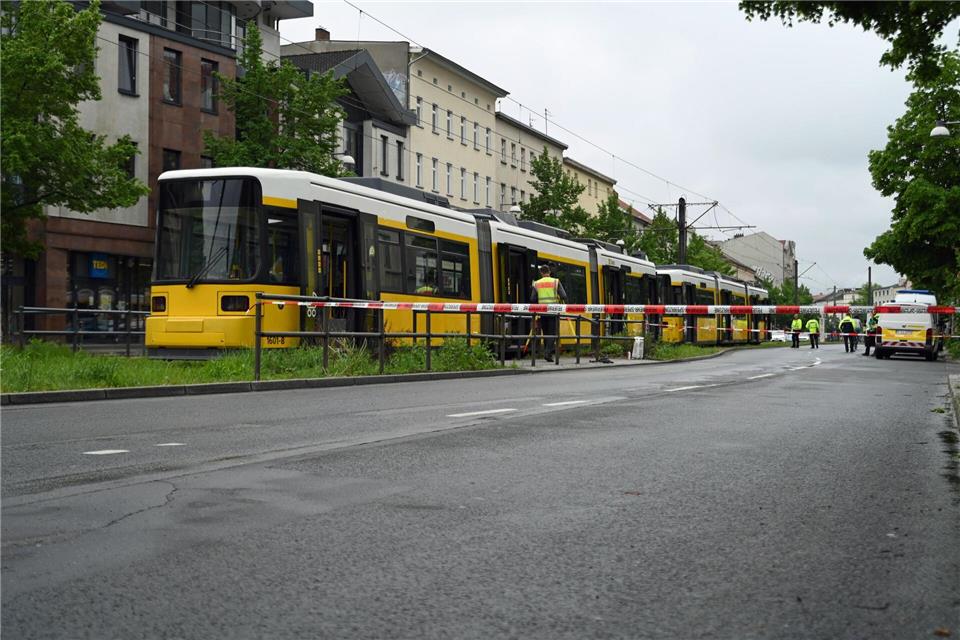 Ein Kind ist in Berlin von einer Straßenbahn angefahren worden. Shireen Broszies/dpa