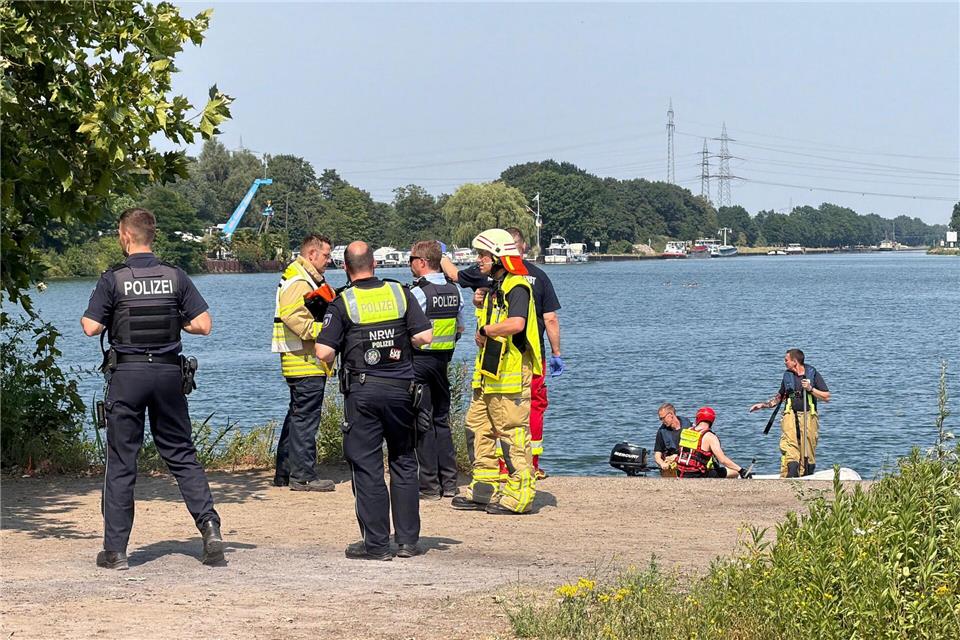 Ein Kind wird im Wasser gesucht Justin Brosch/dpa