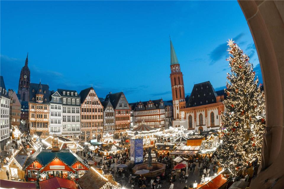 Ein Klassiker auf dem Frankfurter Weihnachtsmarkt: Bethmännchen. (Archivbild)Boris Roessler/dpa