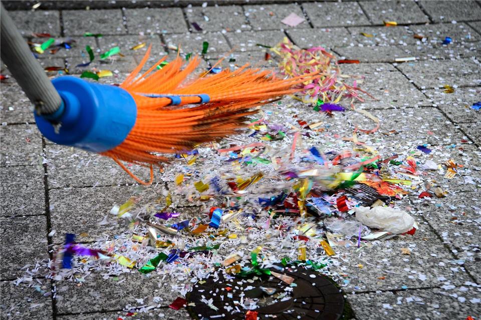 Ein Konfetti-Verbot sorgt für Diskussionen. (Symbolbild)  Sina Schuldt/dpa