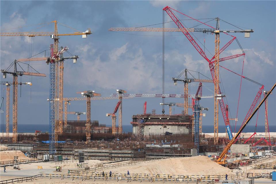 Ein Kraftwerksblock ist auf der Baustelle des Kernkraftwerks El-Dabaa zu sehen.Alexander Ryumin/TASS via ZUMA Press/dpa