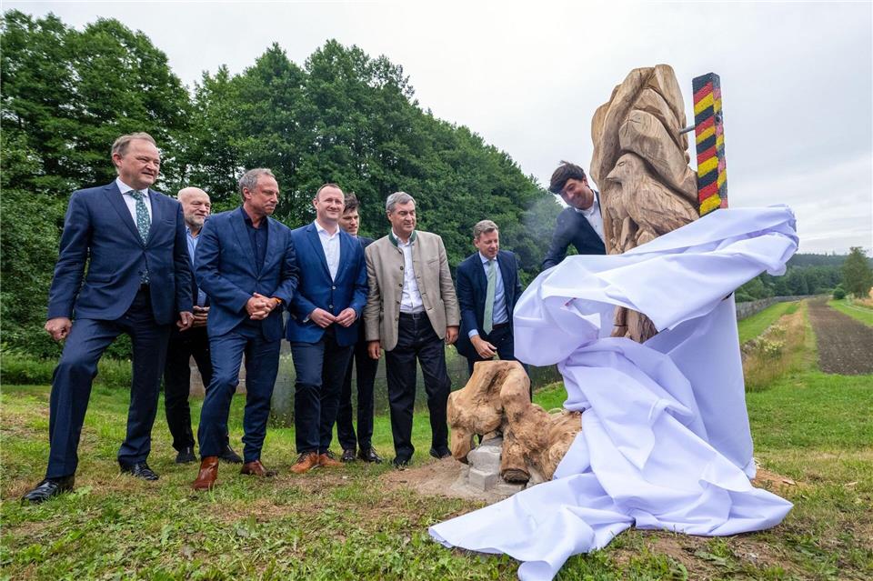 Ein Kunstwerk soll auf das „Grüne Band“ aufmerksam machen.Pia Bayer/dpa