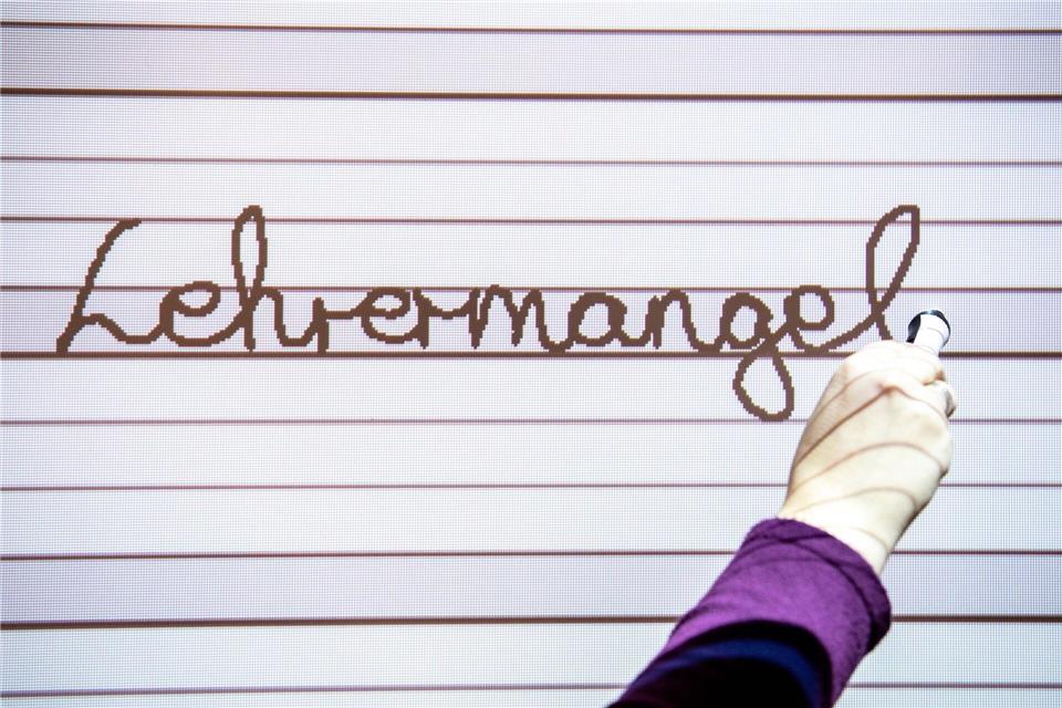 Ein Modell, mit dem der Freistaat Bayern dem Lehrermangel in den Grundschulen begegnen wollte, ist nicht rechtens (Symbolbild). Caroline SeidSeidel-Di�mannel/dp