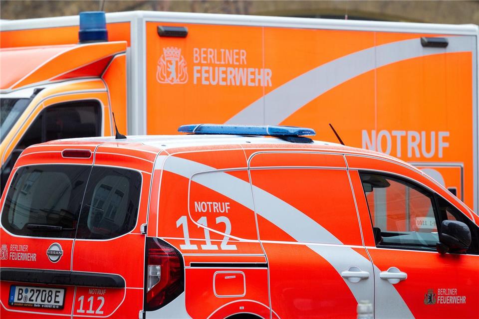 Ein Notarzt konnte nur noch den Tod der Person feststellen. (Symbolbild)Soeren Stache/dpa