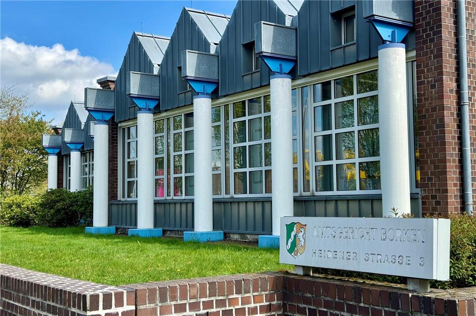 Ein Paar aus Oberhausen musste sich jetzt wegen Diebstahls vor dem Borkener Amtsgericht verantworten. Sie hatten Werkzeug gestohlen.