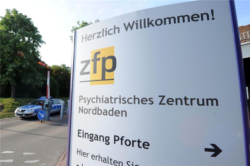 Ein Patient im Psychiatrischen Zentrum Nordbaden ist in der Nacht auf Montag bei einer Fixierung durch Polizisten gestorben. (Archivbild)Uli Deck/dpa