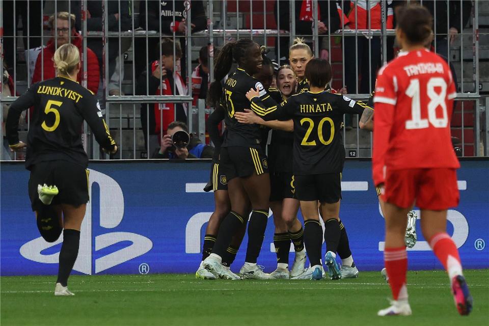 Ein Patzer von Ena Mahmutovic bringt den FC Bayern in Rückstand.Karl-Josef Hildenbrand/dpa