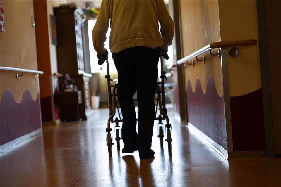 Ein Pflegeheim im niedersächsischen Wilstedt kämpft darum, dass mehrere aus Kolumbien stammende Pflegekräfte in Deutschland bleiben dürfen. (Archivbild)picture alliance/dpa